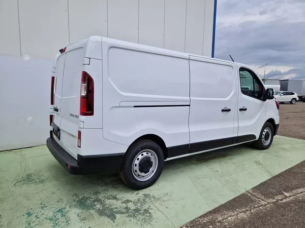 Renault Trafic 2.0dCi do 2,49t, Spaní, Topení - foto 3