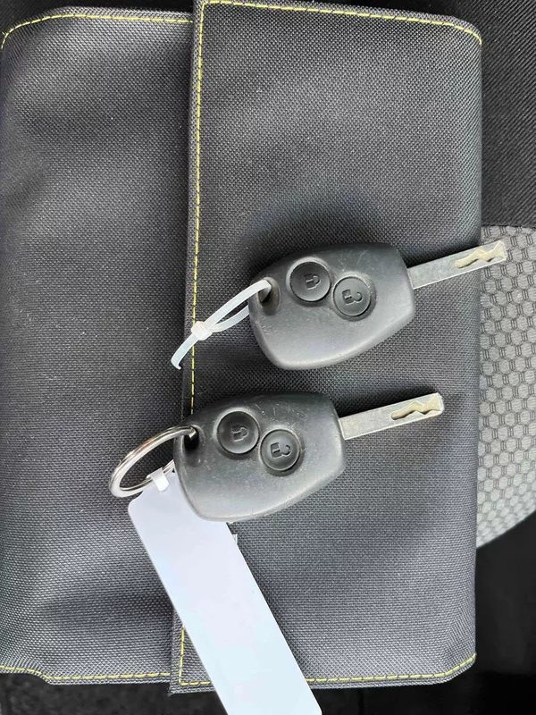Renault Kangoo 1.5 dCi, AC, Posuvná střecha - foto 16