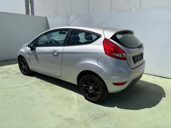 Ford Fiesta 1.3i, 44kW, Klima, Výhřevy - foto 4