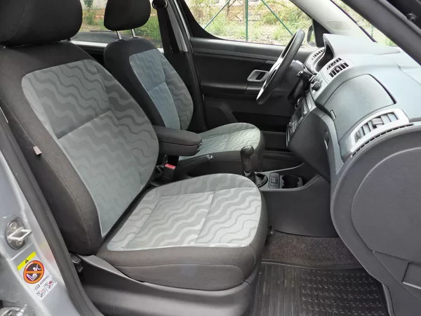 Škoda Roomster 1.2HTP 51kW Klima Tažné PDC - foto 17