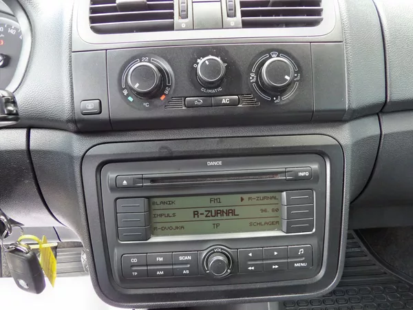 Škoda Roomster 1.2HTP 51kW Klima Tažné PDC - foto 8