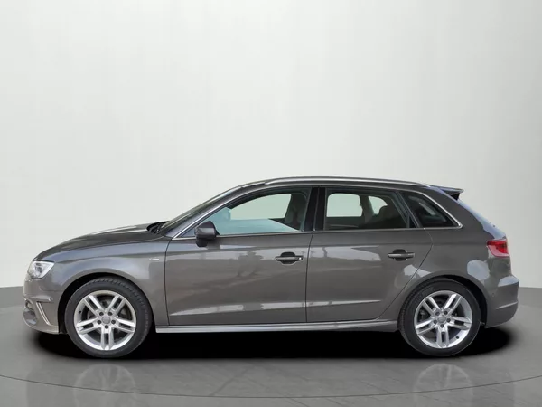 Audi A3 1.4TSI 110kW DSG Sline Xenon - foto 2