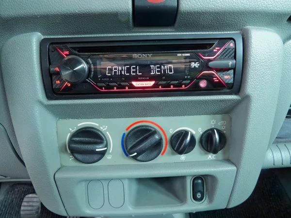 Renault Kangoo 1.2i 16v 55kW Klimatizace - foto 8