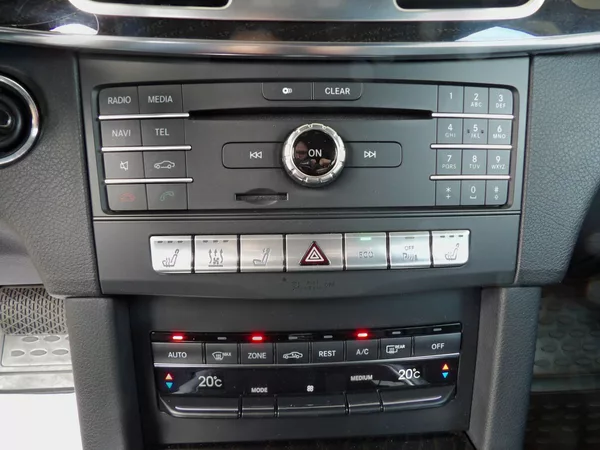 Mercedes-Benz Třídy E 350d 4Matic Airmatic TZ 360° - foto 13