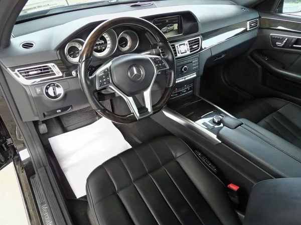 Mercedes-Benz Třídy E 350d 4Matic Airmatic TZ 360° - foto 22