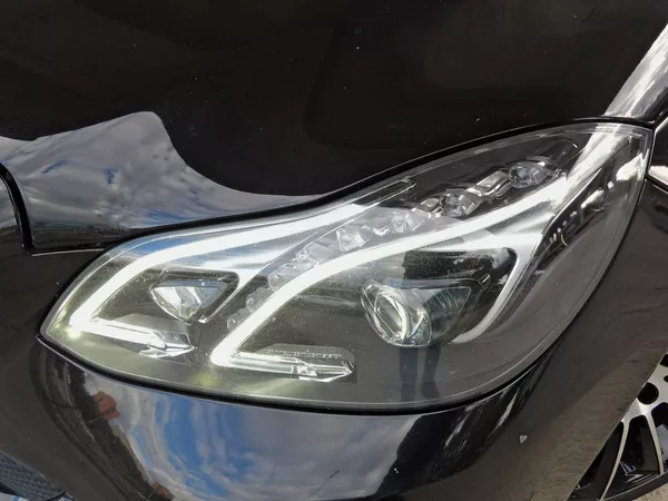 Mercedes-Benz Třídy E 350d 4Matic Airmatic TZ 360° - foto 36