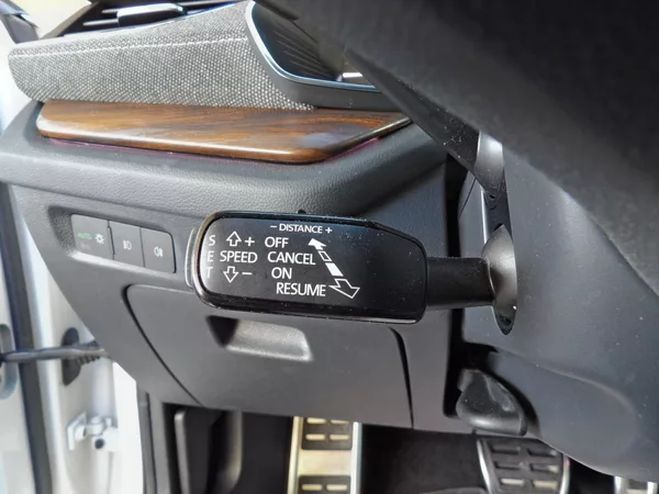 Škoda Octavia 2.0TDI Scout DSG 4x4 ČR DPH - foto 14
