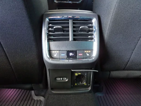 Škoda Octavia 2.0TDI Scout DSG 4x4 ČR DPH - foto 22