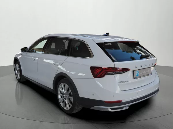 Škoda Octavia 2.0TDI Scout DSG 4x4 ČR DPH - foto 3