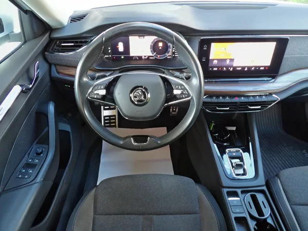 Škoda Octavia 2.0TDI Scout DSG 4x4 ČR DPH - foto 7