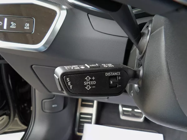 Audi A6 Allroad 50TDI Matrix B&O HuD TZ 360° - foto 27
