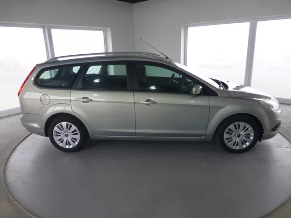 Ford Focus 1,6TDCI-80KW-KLIMATIZACE*TAŽNÉ - foto 4