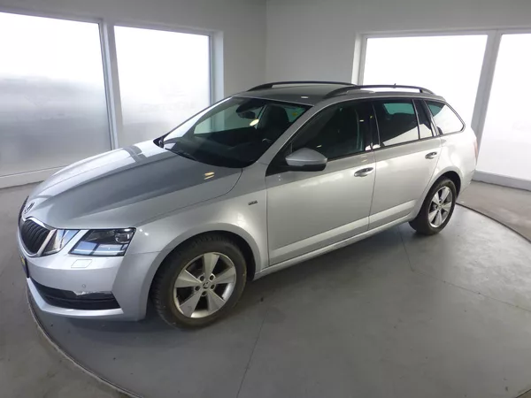 Škoda Octavia 2,0TDI*VYHŘ.SED**ALU**NAVIGACE