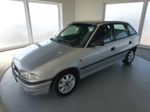 Opel Astra 1,4I**KLIMATIZACE**NOVÁ SPOJKA