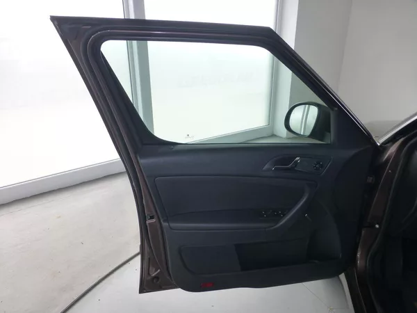 Škoda Yeti 1,2TSI*TAŽ**NAV*PARK S**XENONY - foto 10
