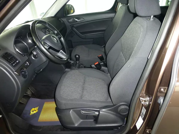 Škoda Yeti 1,2TSI*TAŽ**NAV*PARK S**XENONY - foto 12