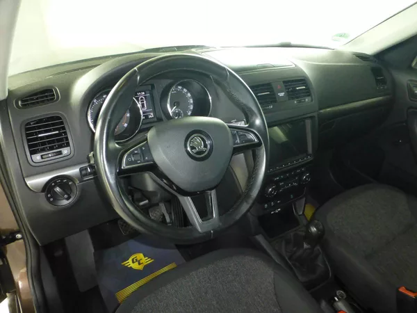 Škoda Yeti 1,2TSI*TAŽ**NAV*PARK S**XENONY - foto 13