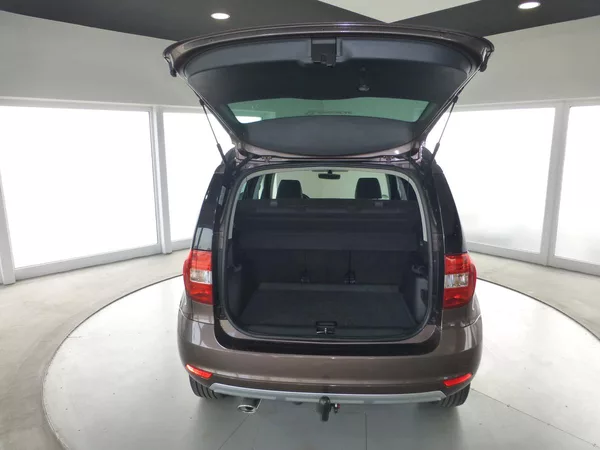 Škoda Yeti 1,2TSI*TAŽ**NAV*PARK S**XENONY - foto 26