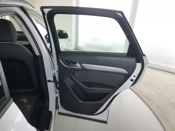 Audi Q3 - foto 23