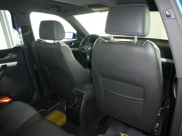 Škoda Octavia RS 2,0TDI-125KW*VYHŘ.S**XENONY - foto 23