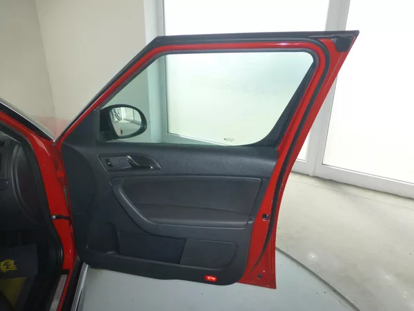 Škoda Yeti 1,2TSI*81KW*ALU*TAŽNÉ**PARK S. - foto 16