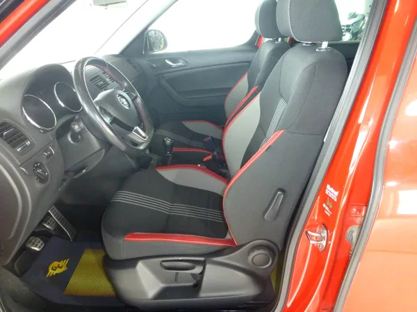 Škoda Yeti 1,2TSI*81KW*ALU*TAŽNÉ**PARK S. - foto 9