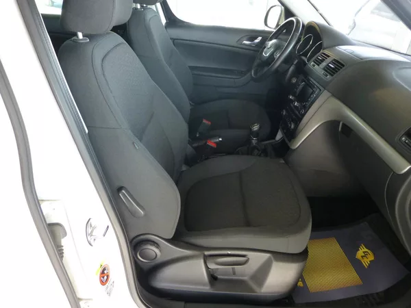 Škoda Yeti 1,2TSI*TAŽ**NAV*PARK S**XENONY - foto 14