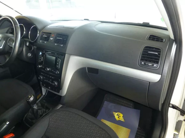 Škoda Yeti 1,2TSI*TAŽ**NAV*PARK S**XENONY - foto 15