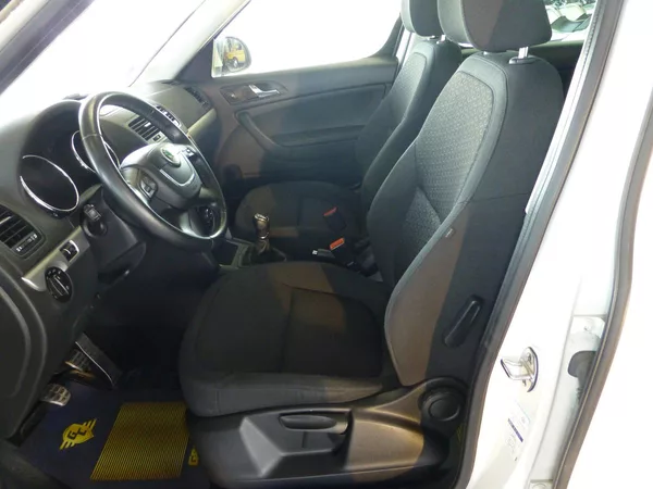 Škoda Yeti 1,2TSI*TAŽ**NAV*PARK S**XENONY - foto 8
