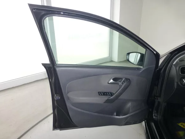 Volkswagen Polo 1,2TSI*ALU*PARK*VYHŘ.S**R-LINE - foto 10