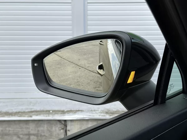 Škoda Fabia 1.0TSi DSG Monte Carlo 116PS B - foto 10