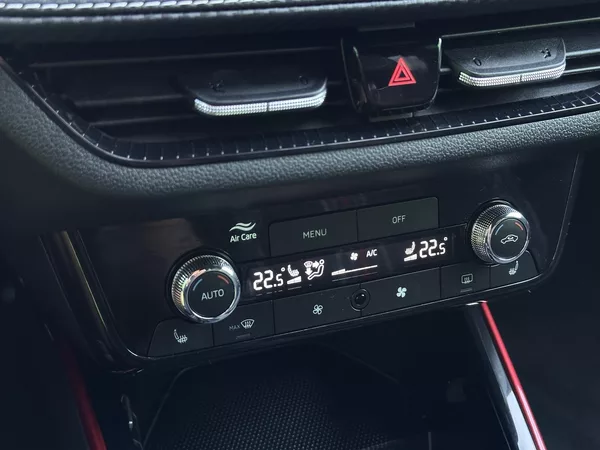 Škoda Fabia 1.0TSi Monte Carlo 116PS V.Coc - foto 19