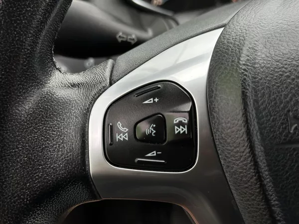 Ford Fiesta 1.0 EB 74kW KLIMA Tempomat PDC - foto 16