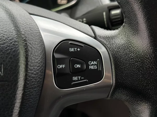 Ford Fiesta 1.0 EB 74kW KLIMA Tempomat PDC - foto 17