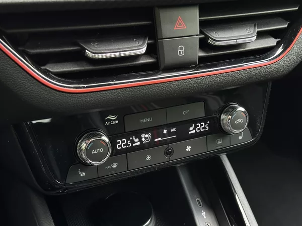 Škoda Kamiq 1.0TSi DSG Monte Carlo 116PS M - foto 26