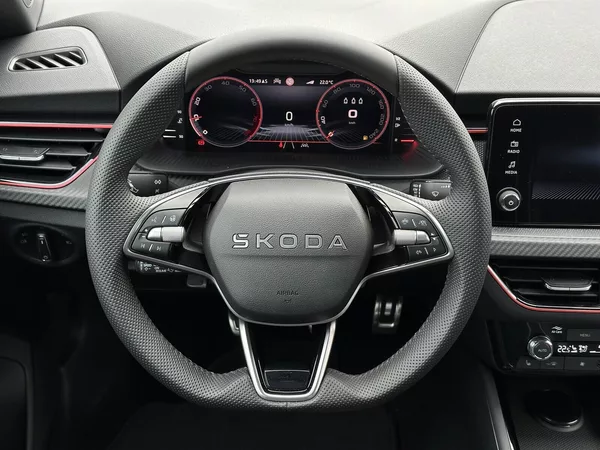Škoda Kamiq 1.0TSi Monte Carlo 116PS Matri - foto 22