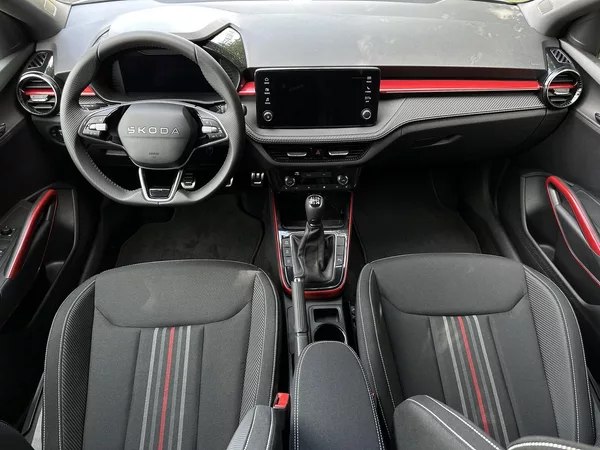 Škoda Fabia 1.0TSi Monte Carlo 116PS V.Coc - foto 31