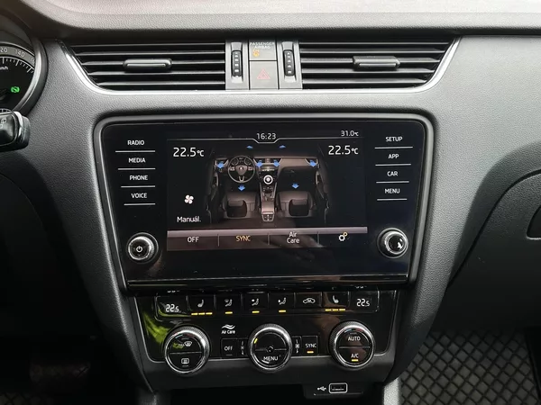 Škoda Octavia Combi 1.0TSi DSG Smartlink 2Z. - foto 20