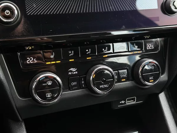 Škoda Octavia Combi 1.0TSi DSG Smartlink 2Z. - foto 21