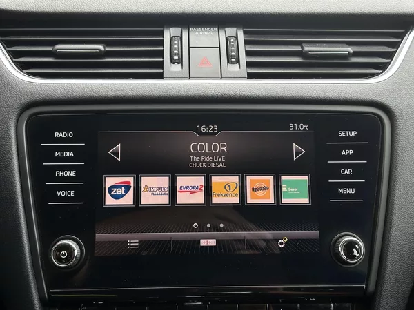 Škoda Octavia Combi 1.0TSi DSG Smartlink 2Z. - foto 22