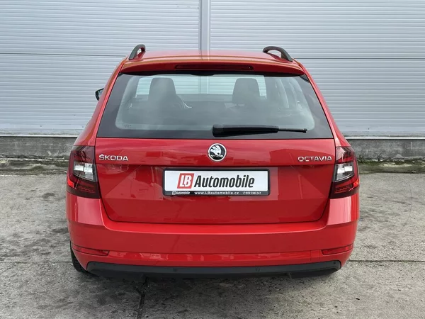 Škoda Octavia Combi 1.0TSi DSG Smartlink 2Z. - foto 5