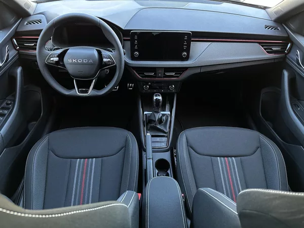 Škoda Kamiq 1.0TSi DSG Monte Carlo 116PS M - foto 35