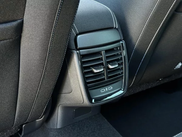 Škoda Kamiq 1.0TSi DSG Monte Carlo 116PS M - foto 37