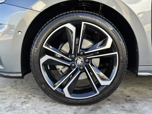 Škoda Kamiq 1.5TSi DSG Monte Carlo 150PS M - foto 10