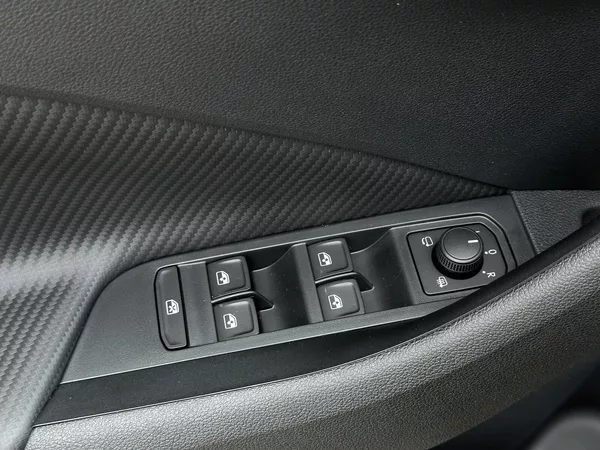Škoda Kamiq 1.5TSi DSG Monte Carlo 150PS M - foto 16