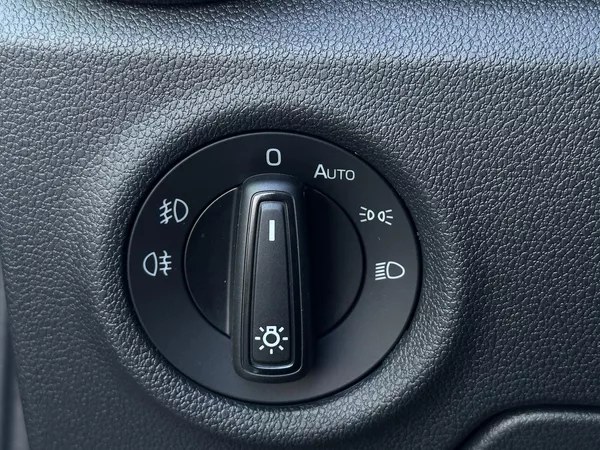 Škoda Kamiq 1.5TSi DSG Monte Carlo 150PS M - foto 17