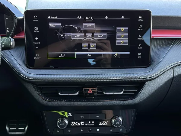 Škoda Kamiq 1.5TSi DSG Monte Carlo 150PS M - foto 25