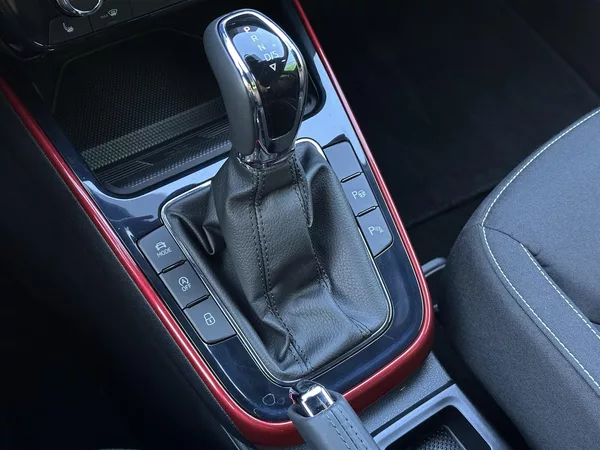 Škoda Kamiq 1.5TSi DSG Monte Carlo 150PS M - foto 37