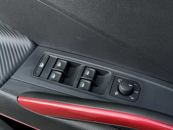 Škoda Fabia 1.0TSi DSG Monte Carlo 116PS B - foto 14