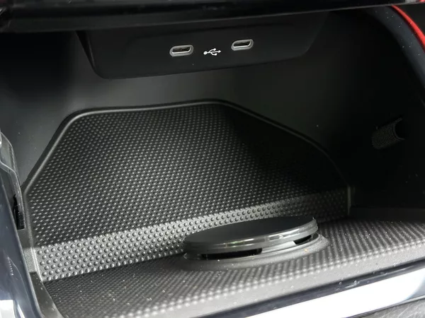 Škoda Fabia 1.0TSi DSG Monte Carlo 116PS B - foto 29